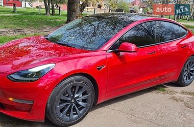 Седан Tesla Model 3 2022 в Черкассах