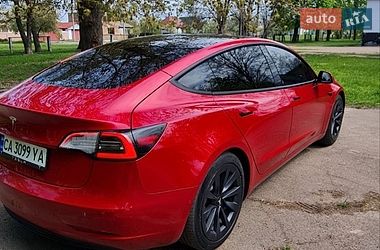 Седан Tesla Model 3 2022 в Черкассах