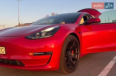Седан Tesla Model 3 2022 в Киеве