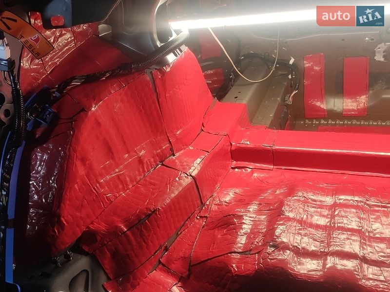 Седан Tesla Model 3 2022 в Кропивницком