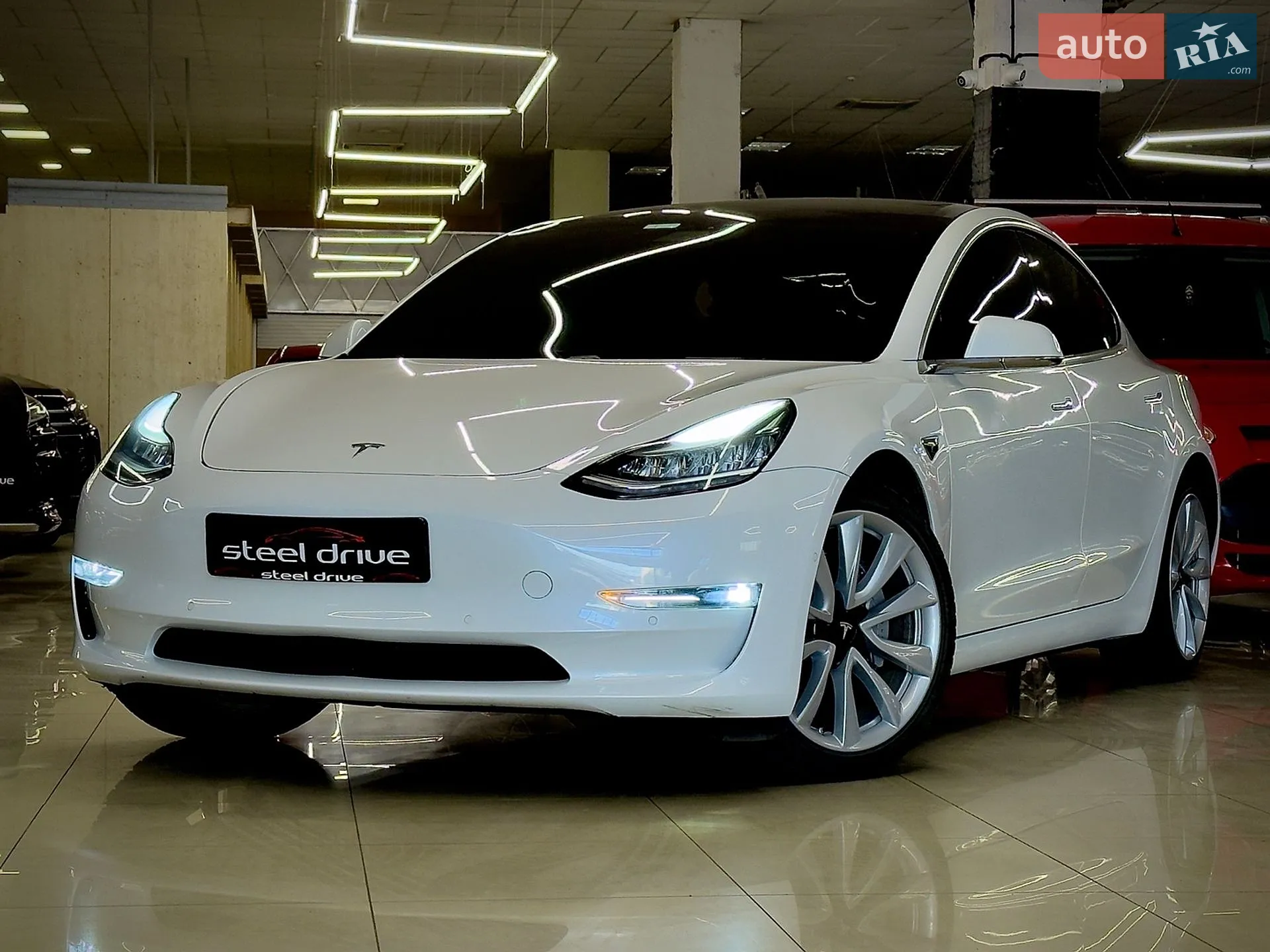 2019 Tesla Model 3 - фото 1