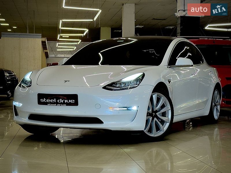 Tesla Model 3 2019