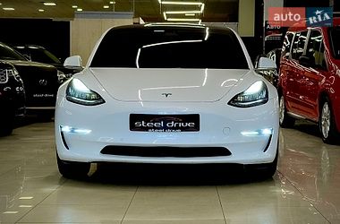 Седан Tesla Model 3 2019 в Николаеве