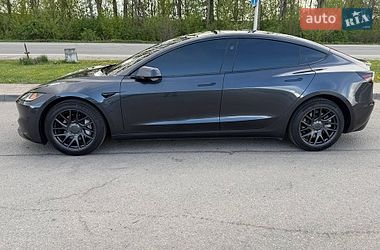 Седан Tesla Model 3 2024 в Ивано-Франковске