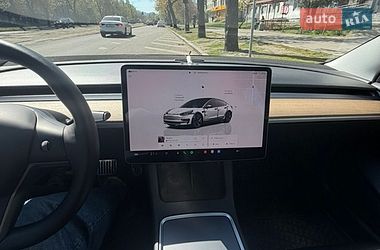 Седан Tesla Model 3 2022 в Киеве