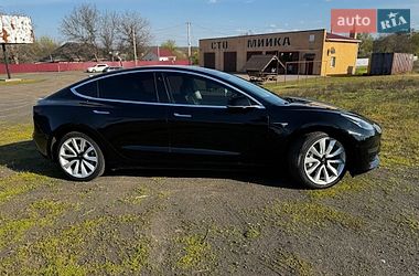 Седан Tesla Model 3 2018 в Киеве
