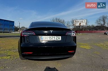 Седан Tesla Model 3 2018 в Киеве