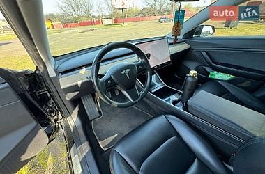 Седан Tesla Model 3 2018 в Киеве