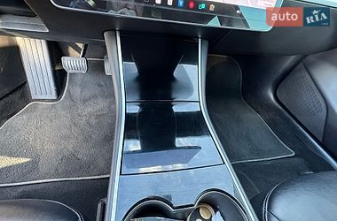 Седан Tesla Model 3 2018 в Киеве