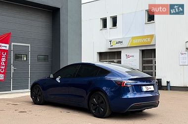 Седан Tesla Model 3 2025 в Києві