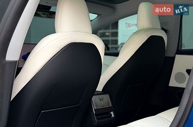 Седан Tesla Model 3 2025 в Києві