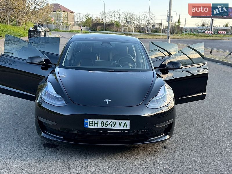 Седан Tesla Model 3 2020 в Одессе