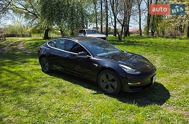 Седан Tesla Model 3 2018 в Бердичеве