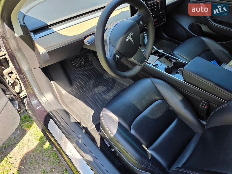 Седан Tesla Model 3 2018 в Бердичеве