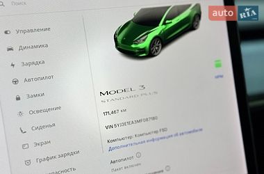 Седан Tesla Model 3 2021 в Виннице
