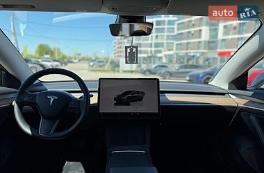 Седан Tesla Model 3 2023 в Львове