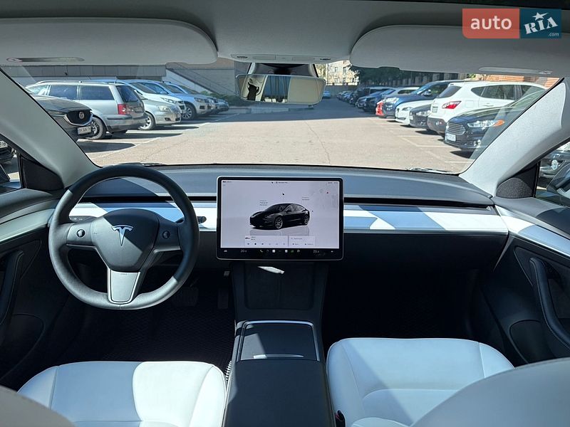 Седан Tesla Model 3 2023 в Одесі