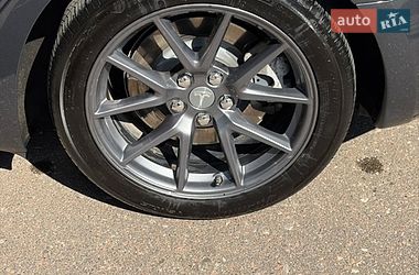 Седан Tesla Model 3 2023 в Одесі
