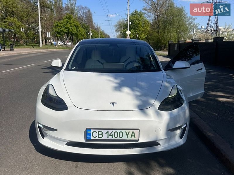 Tesla Model 3 2021