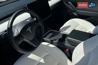 Седан Tesla Model 3 2023 в Днепре