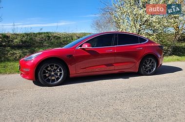 Седан Tesla Model 3 2018 в Тернополі