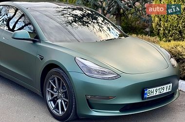 Седан Tesla Model 3 2023 в Одессе