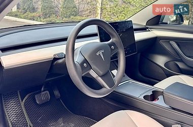 Седан Tesla Model 3 2023 в Одессе