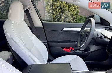 Седан Tesla Model 3 2023 в Одессе