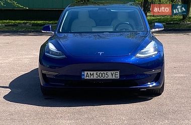 Седан Tesla Model 3 2019 в Житомире