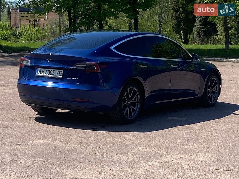 Седан Tesla Model 3 2019 в Житомире