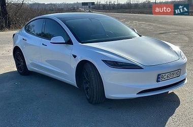 Седан Tesla Model 3 2024 в Львове