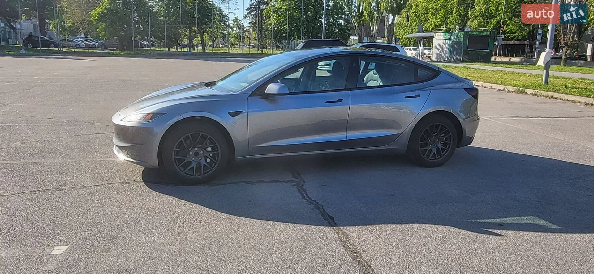 2025 Tesla Model 3 - мініатюра 13