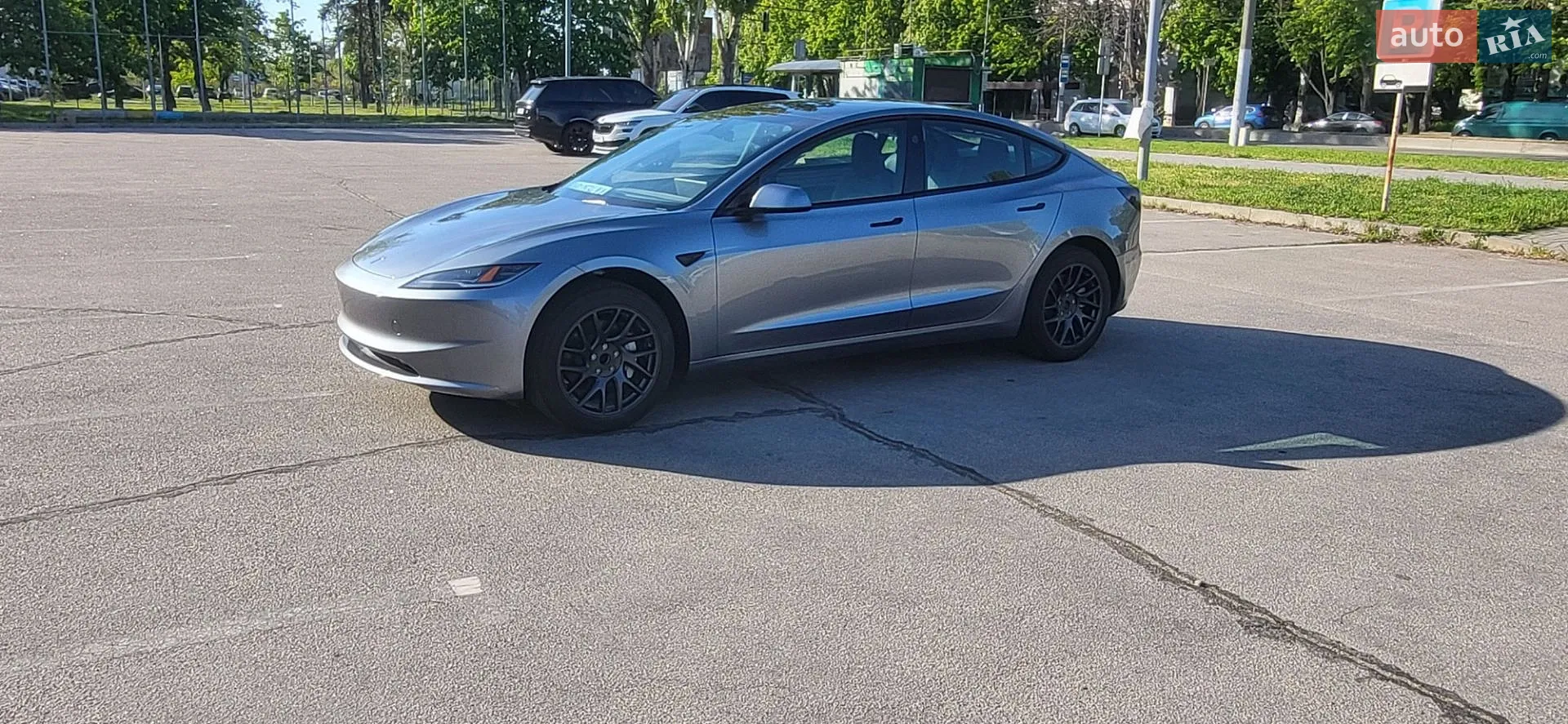 2025 Tesla Model 3 - мініатюра 14
