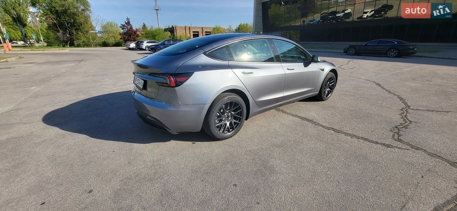 2025 Tesla Model 3 - мініатюра 7