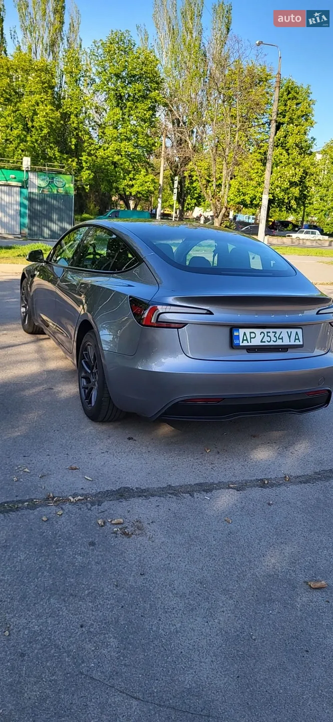 2025 Tesla Model 3 - мініатюра 19