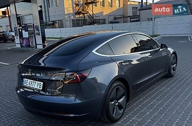 Седан Tesla Model 3 2020 в Днепре