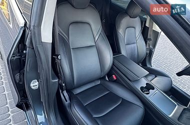 Седан Tesla Model 3 2020 в Днепре