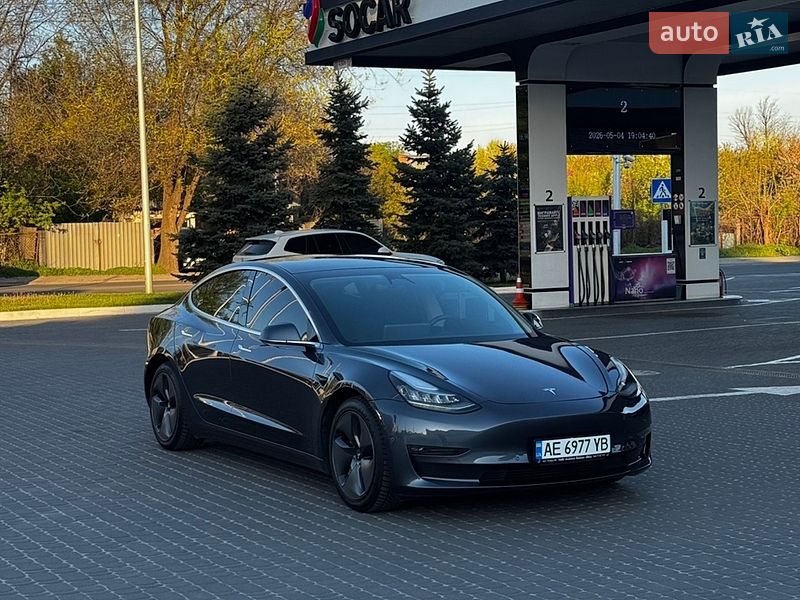 Седан Tesla Model 3 2020 в Днепре