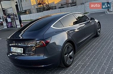 Седан Tesla Model 3 2020 в Днепре
