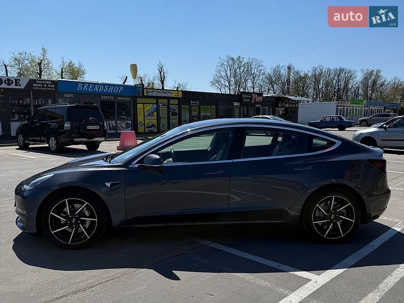 Седан Tesla Model 3 2018 в Киеве