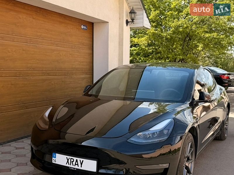 Tesla Model 3 2022