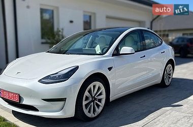 Седан Tesla Model 3 2020 в Львове