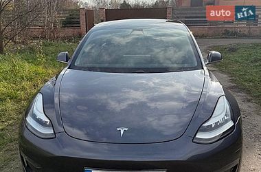 Седан Tesla Model 3 2020 в Києві