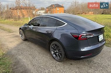 Седан Tesla Model 3 2020 в Киеве