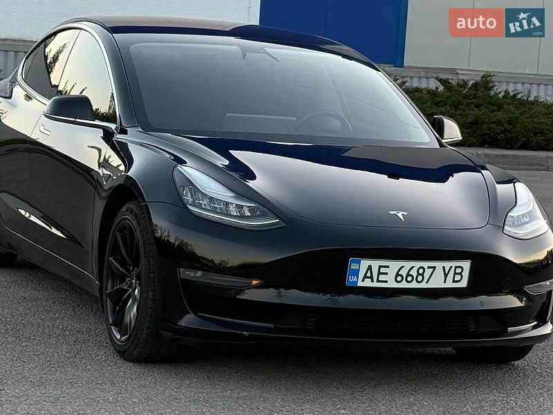 Tesla Model 3 2019