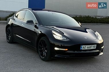 Седан Tesla Model 3 2019 в Днепре