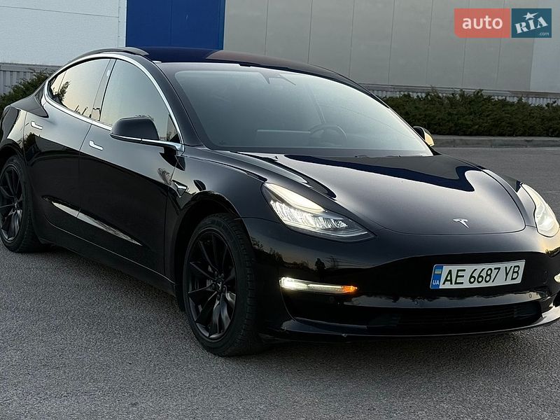 Седан Tesla Model 3 2019 в Днепре