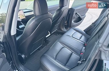 Седан Tesla Model 3 2019 в Днепре
