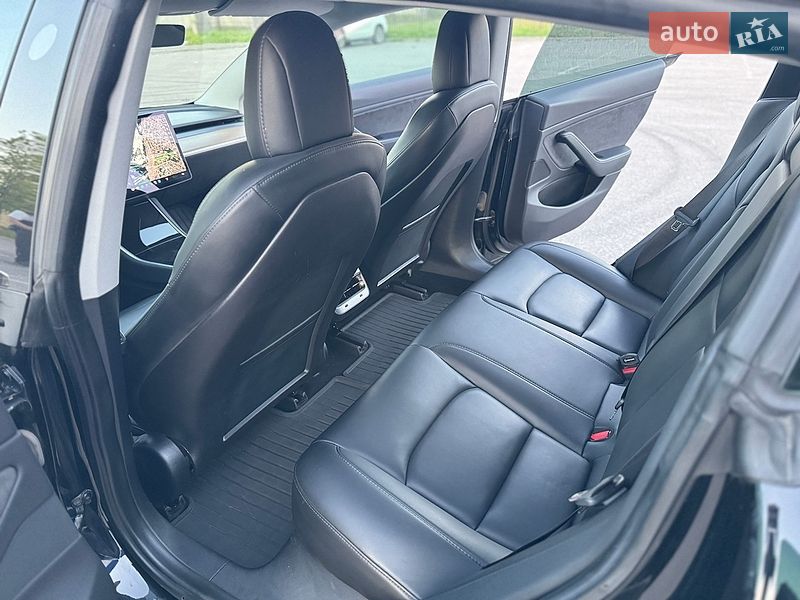 Седан Tesla Model 3 2019 в Днепре