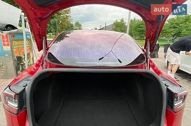 Седан Tesla Model 3 2017 в Луцьку